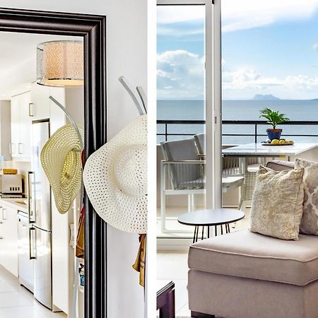Cp - Modern Beachside Apartment In 에스테포나 외부 사진
