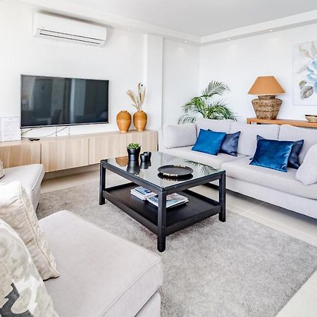 Cp - Modern Beachside Apartment In 에스테포나 외부 사진