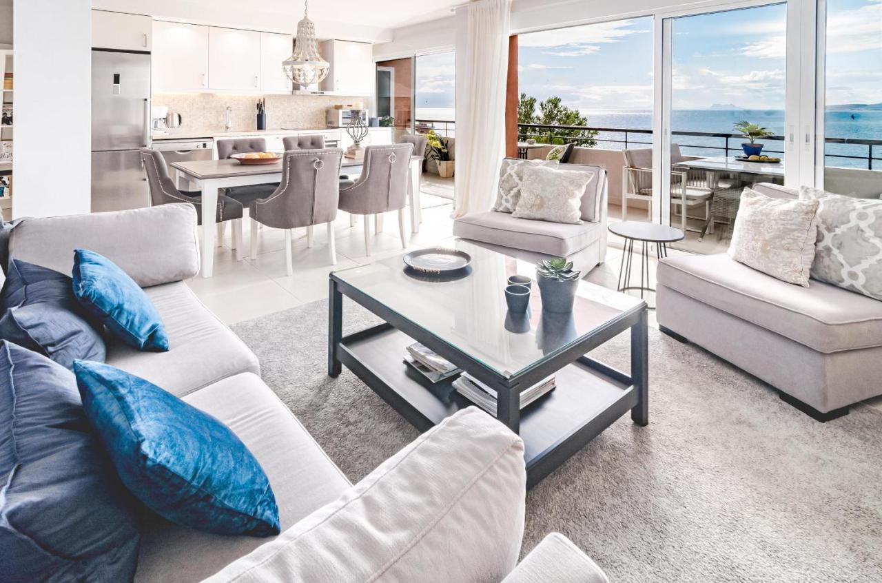 Cp - Modern Beachside Apartment In 에스테포나 외부 사진