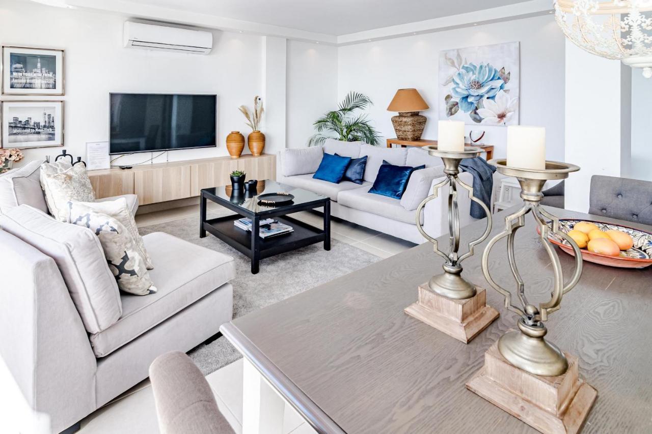 Cp - Modern Beachside Apartment In 에스테포나 외부 사진