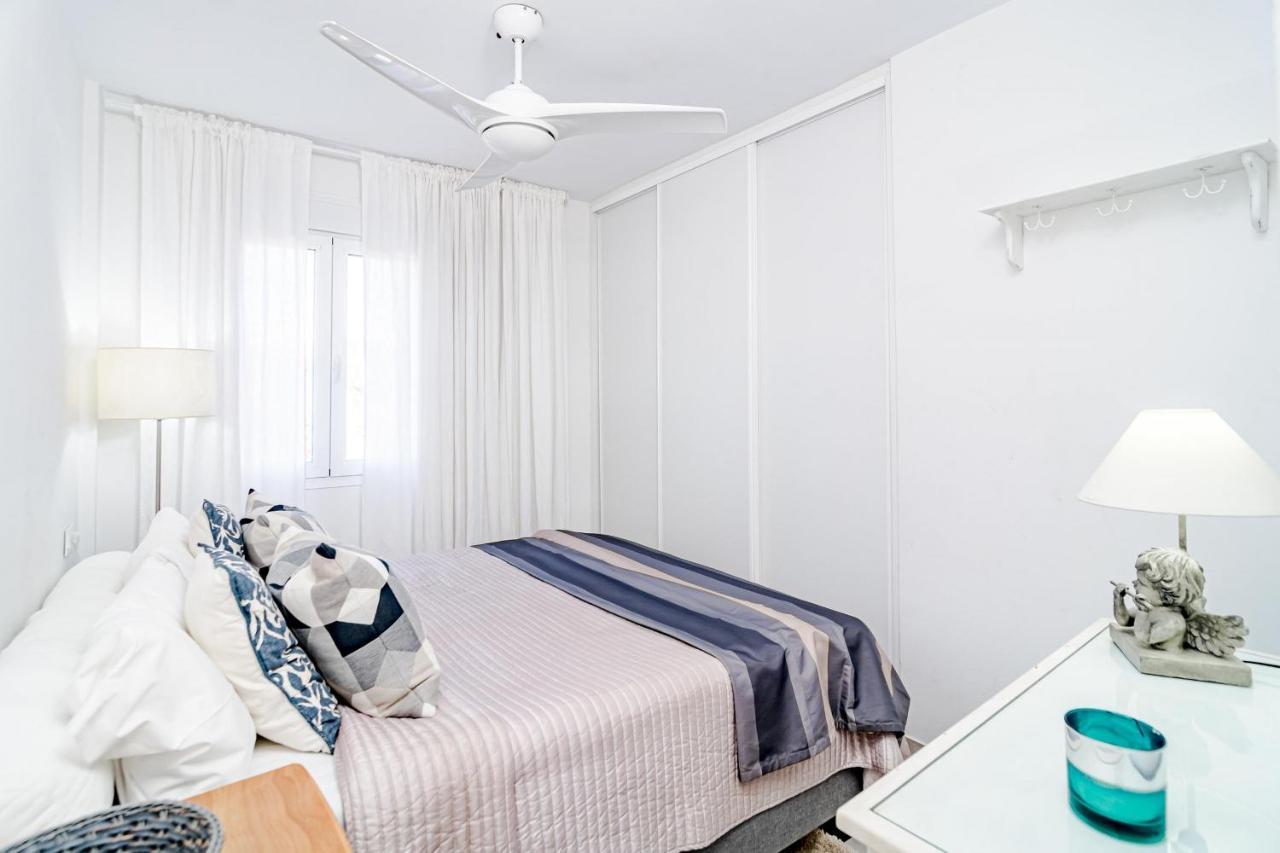 Cp - Modern Beachside Apartment In 에스테포나 외부 사진