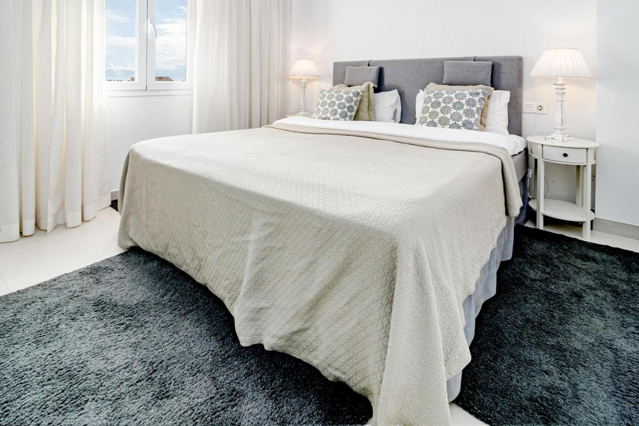 Cp - Modern Beachside Apartment In 에스테포나 외부 사진