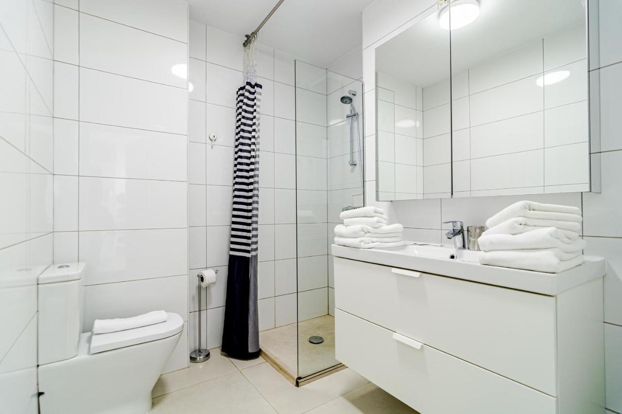 Cp - Modern Beachside Apartment In 에스테포나 외부 사진